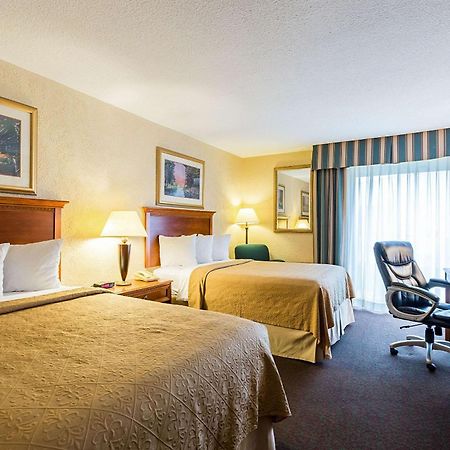 Quality Inn And Conference Center I-80 Grand Island Doniphan Εξωτερικό φωτογραφία