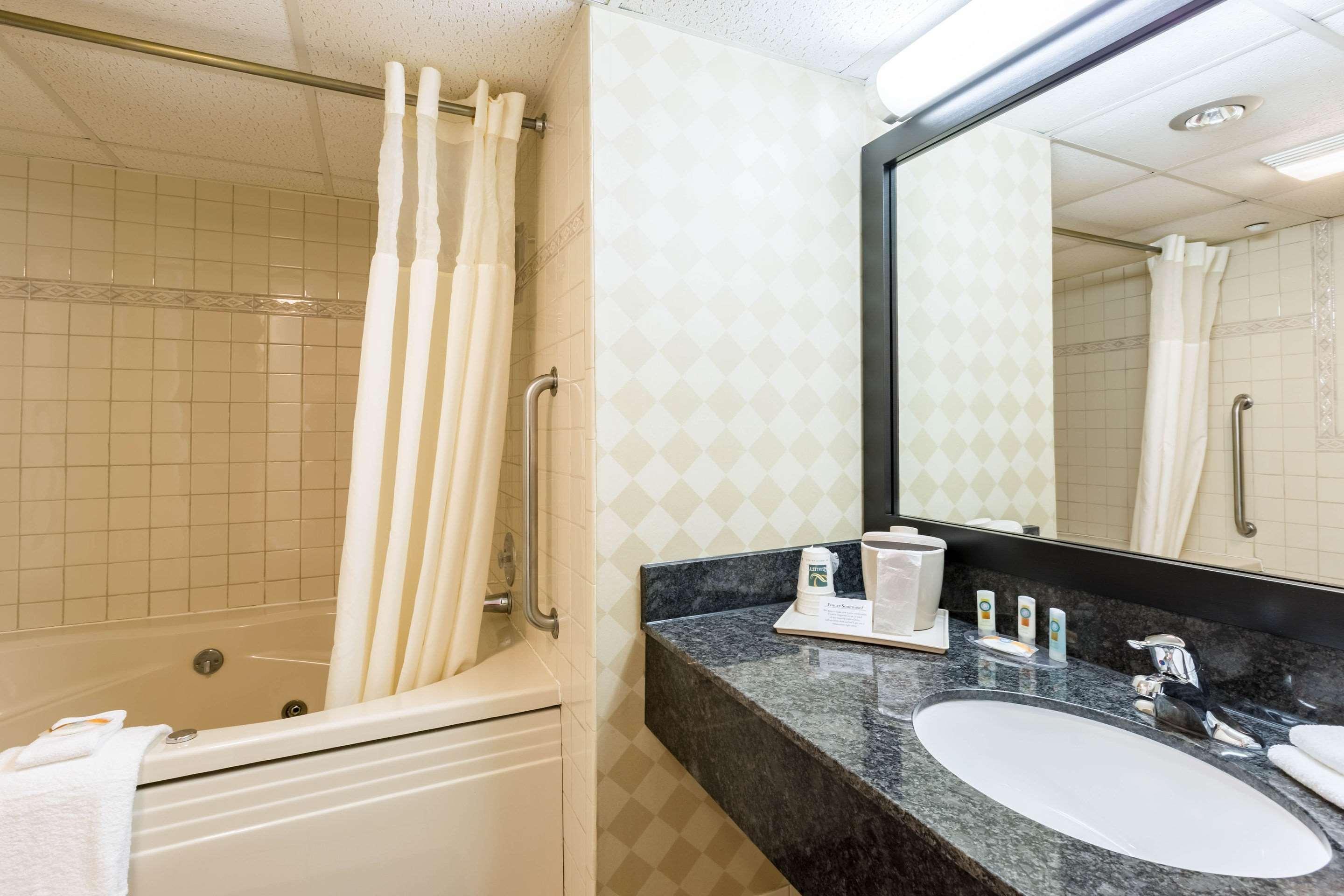 Quality Inn And Conference Center I-80 Grand Island Doniphan Εξωτερικό φωτογραφία