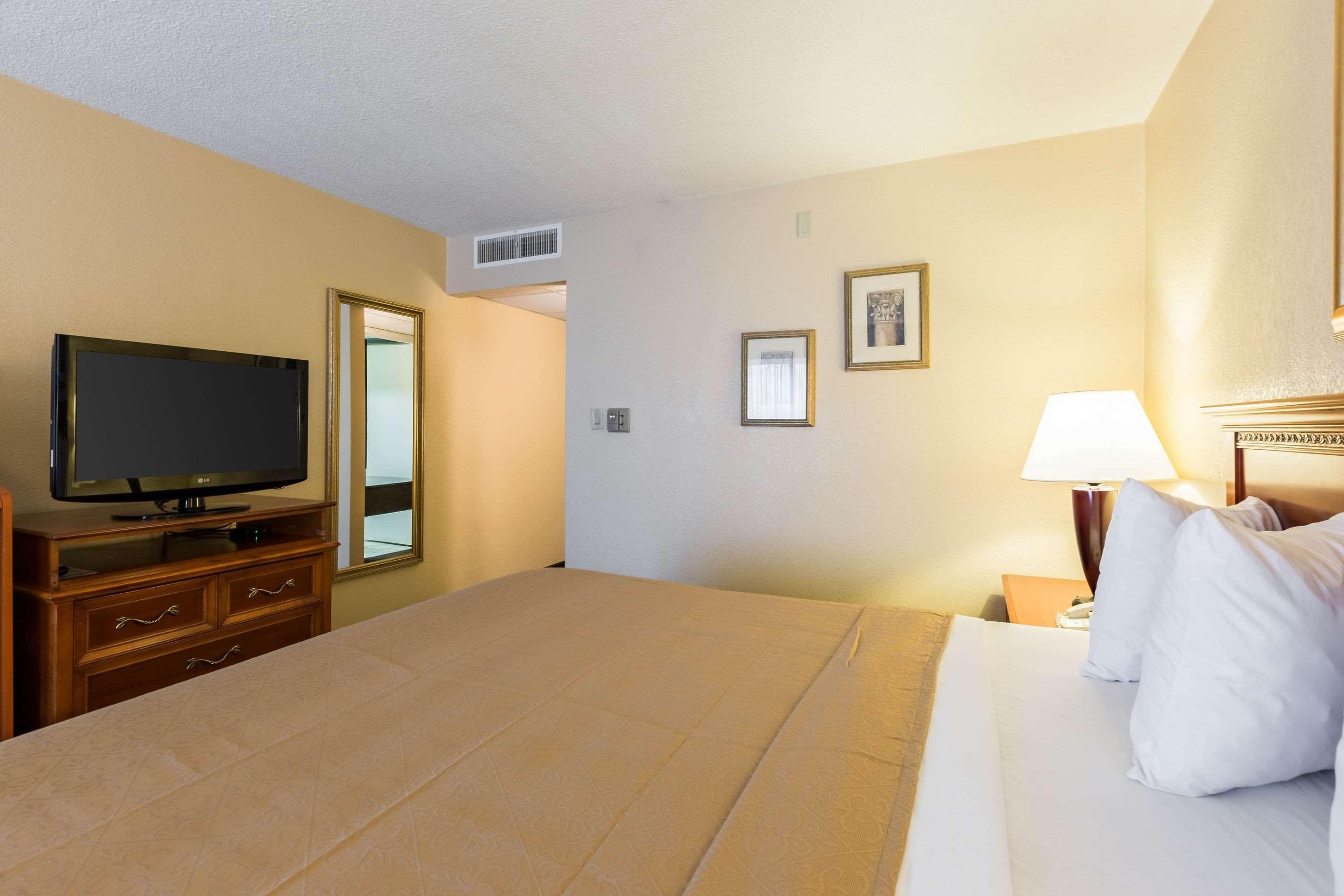 Quality Inn And Conference Center I-80 Grand Island Doniphan Εξωτερικό φωτογραφία