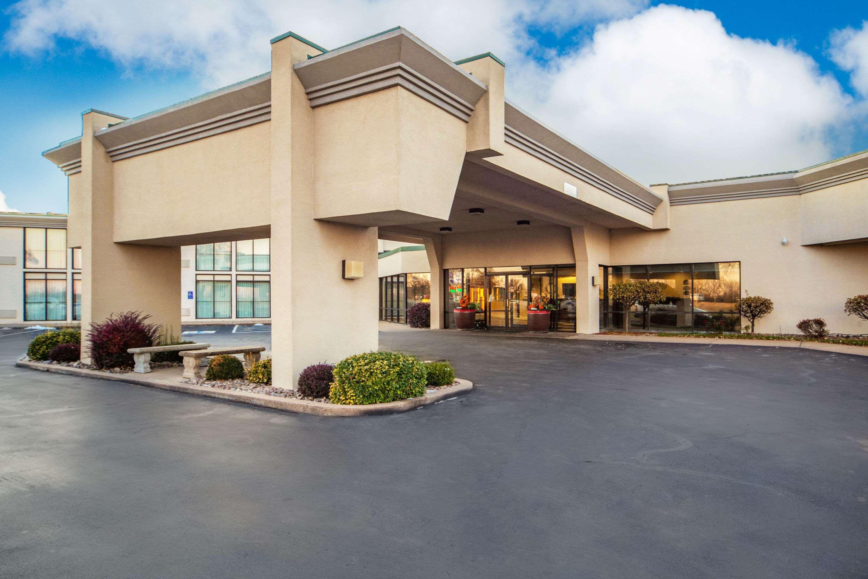 Quality Inn And Conference Center I-80 Grand Island Doniphan Εξωτερικό φωτογραφία