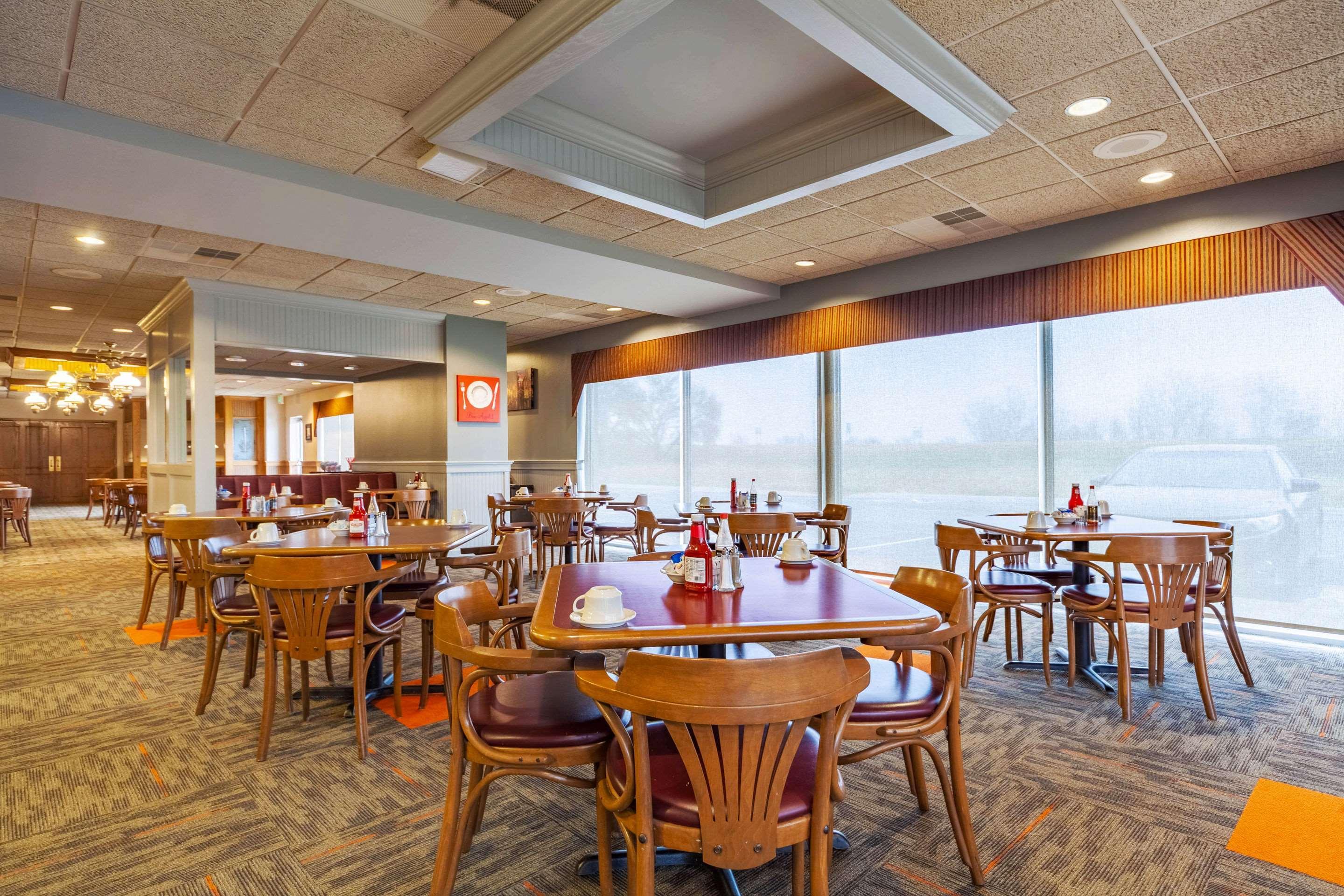 Quality Inn And Conference Center I-80 Grand Island Doniphan Εξωτερικό φωτογραφία