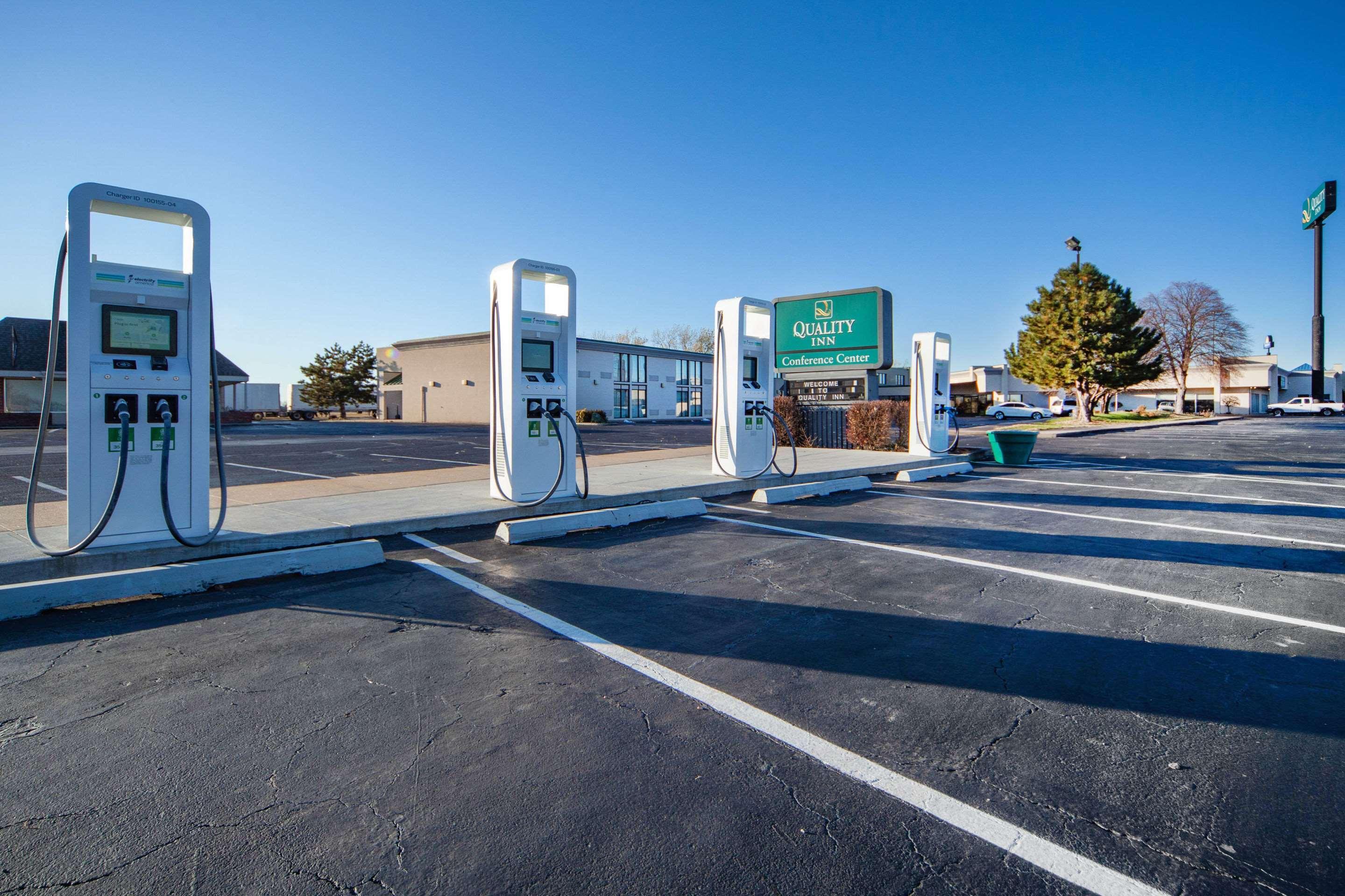 Quality Inn And Conference Center I-80 Grand Island Doniphan Εξωτερικό φωτογραφία