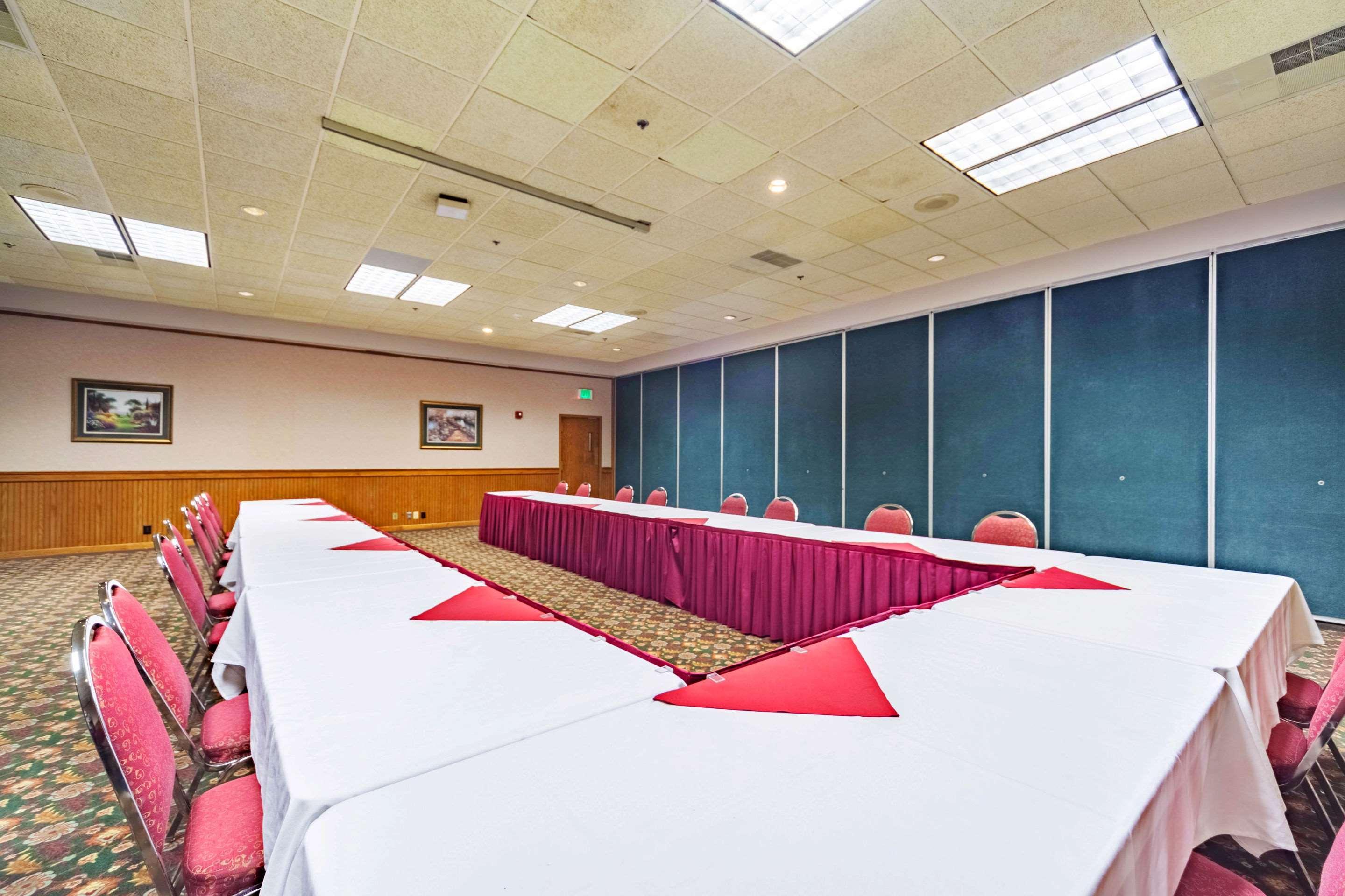 Quality Inn And Conference Center I-80 Grand Island Doniphan Εξωτερικό φωτογραφία