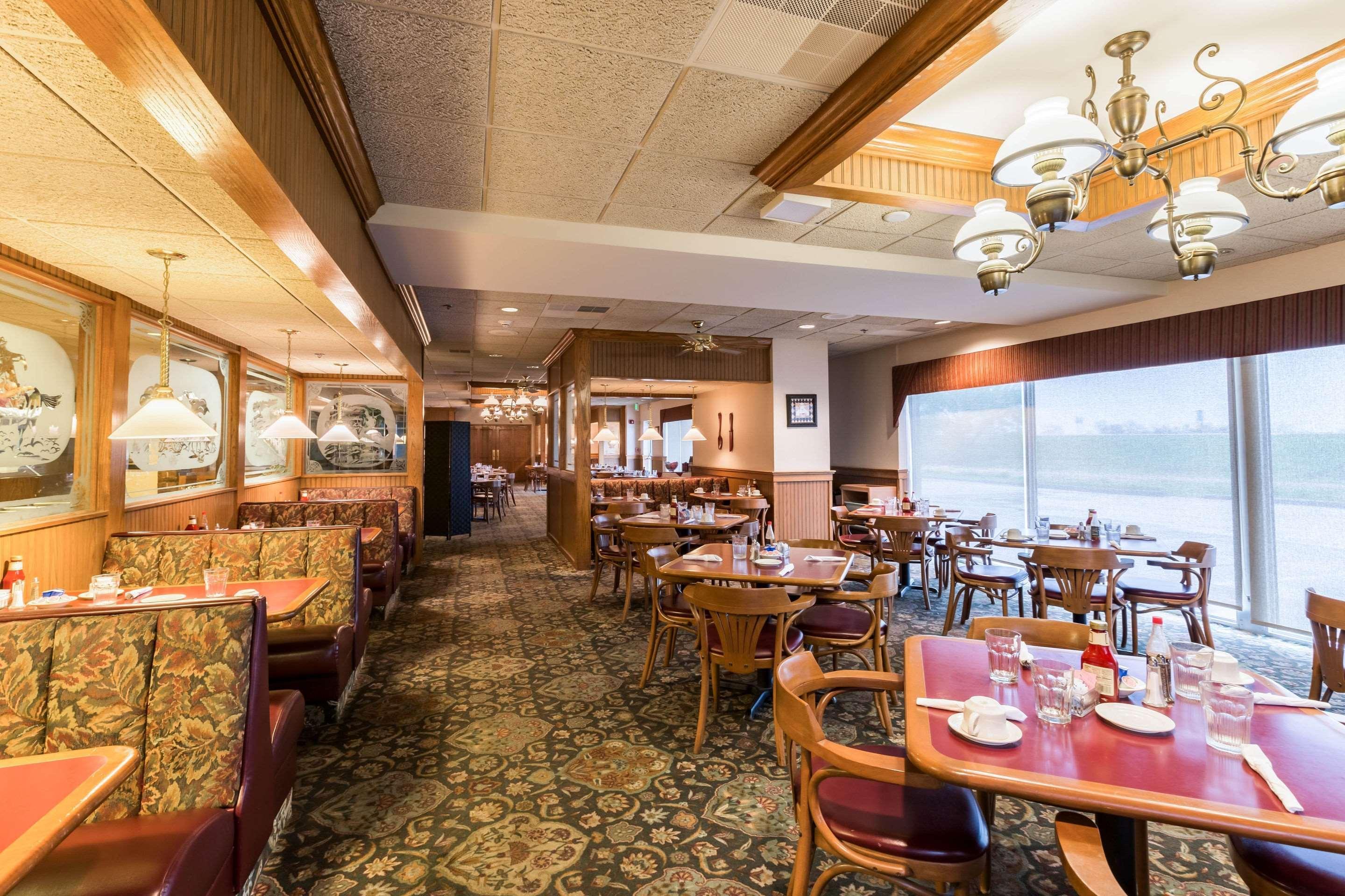Quality Inn And Conference Center I-80 Grand Island Doniphan Εξωτερικό φωτογραφία