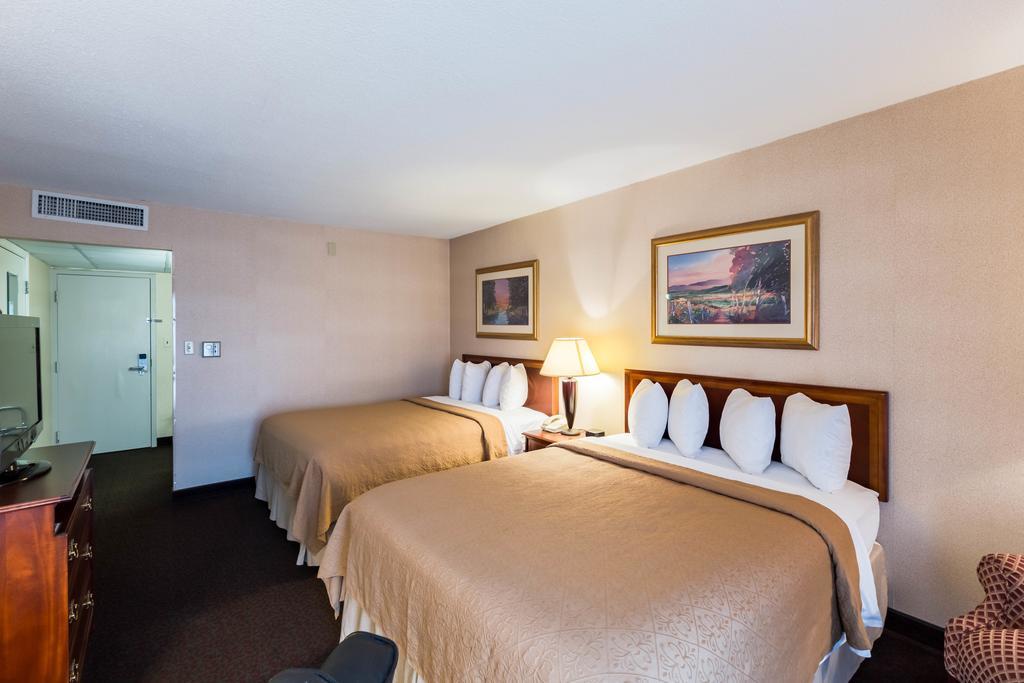 Quality Inn And Conference Center I-80 Grand Island Doniphan Εξωτερικό φωτογραφία